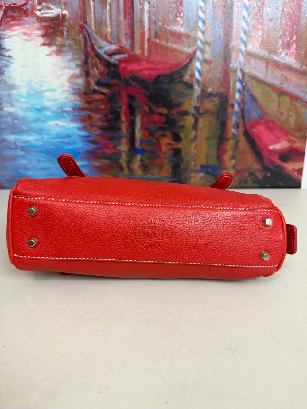 Roots Made in Canada Red Leather East West Bowler Shoulder Bag - Picture 7 of 12